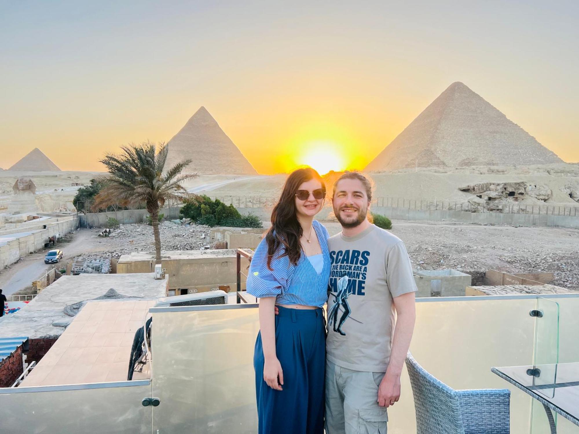 Blue Scarab Pyramids View Cairo Exterior foto